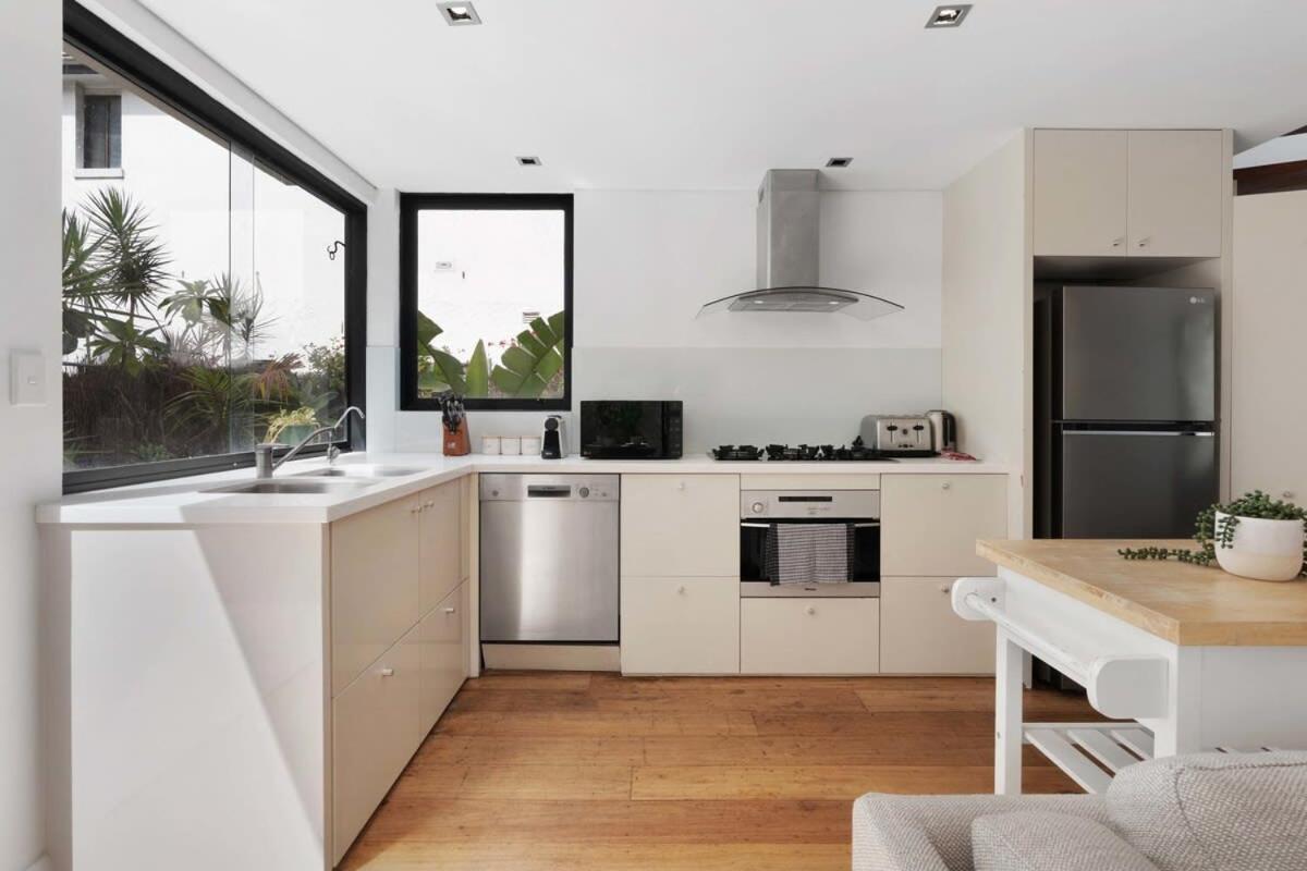 Apartment Relaxed Beachside Townhouse